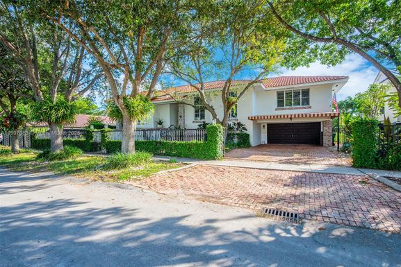 8025 SW 91st Ave, Miami FL 33173