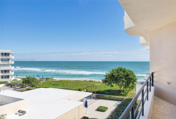 110 Sunset Ave # 4A, Palm Beach FL 33480