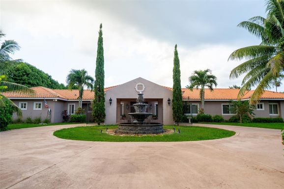 20805 SW 242nd St, Homestead FL 33031