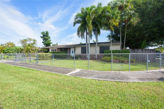 30715 SW 188th Ct, Homestead FL 33030