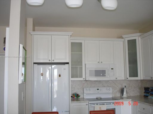 18061 Biscayne Blvd, Aventura FL 33160