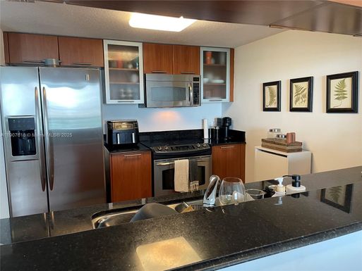 1800 N Bayshore Dr # 2106, Miami FL 33132