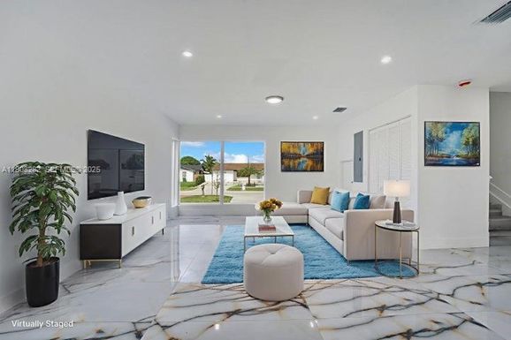 16315 SW 107th Ave # B, Miami FL 33157