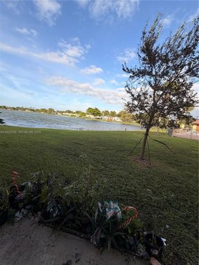 422 Lakeside Dr # 135, Margate FL 33063