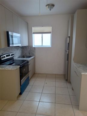 1021 NW 3rd St # 308, Miami FL 33128