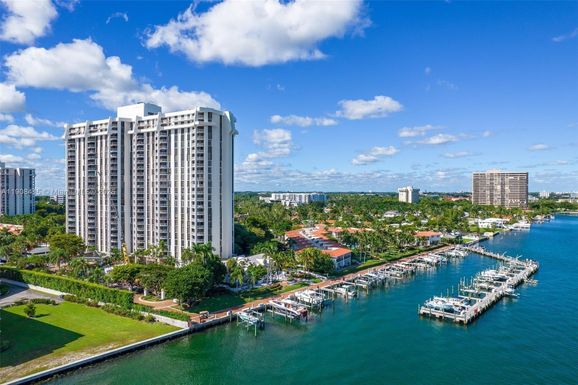 4000 TOWERSIDE TE # 305, Miami FL 33138