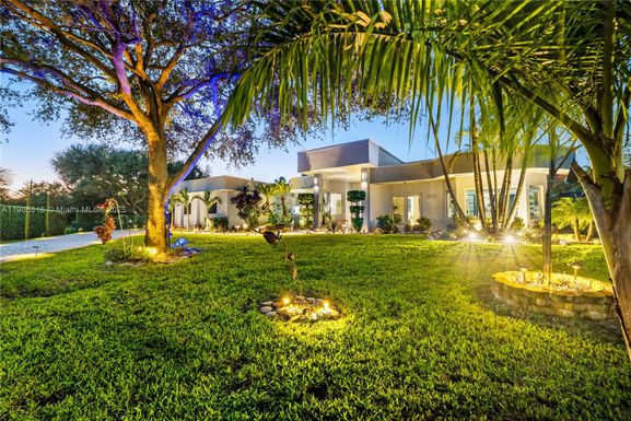 11135 SW 57th Ct, Cooper City FL 33328