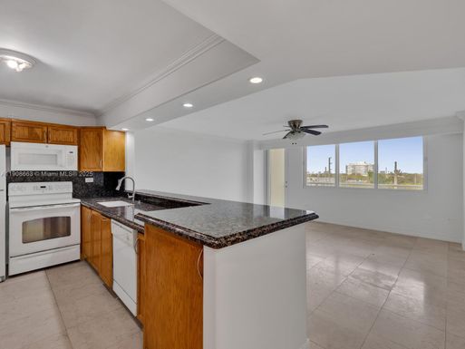 7135 Collins Ave # 523, Miami Beach FL 33141