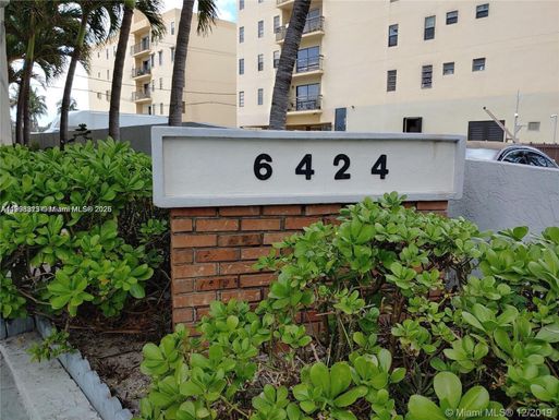 6424 Collins Ave # 203, Miami Beach FL 33141