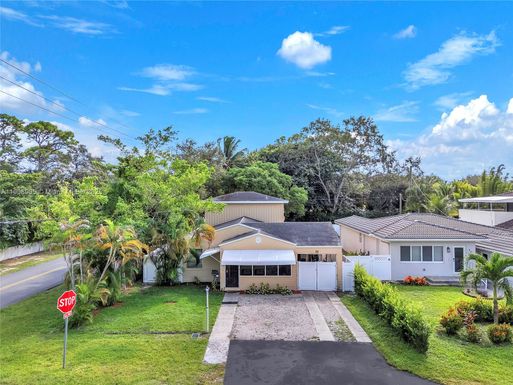 600 SW 17th St, Fort Lauderdale FL 33315