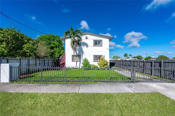 520 SW Krome Ter, Homestead FL 33030
