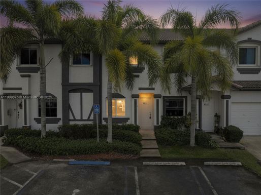 2221 SE 26th Ln, Homestead FL 33035