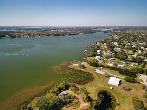 101 Jasmine CT, Lake Placid FL 33852