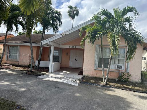 1107 SW 83rd Ave, North Lauderdale FL 33068
