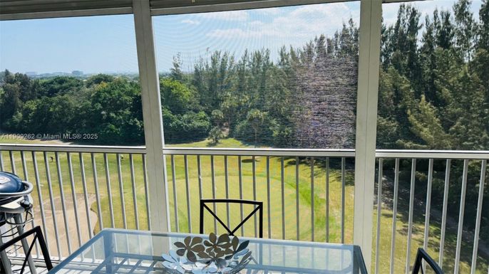 3150 N Palm Aire Dr # 801, Pompano Beach FL 33069