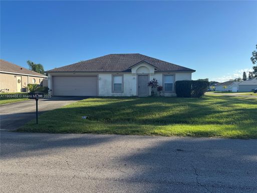 874 SE Arthur St, Palm Bay FL 32909