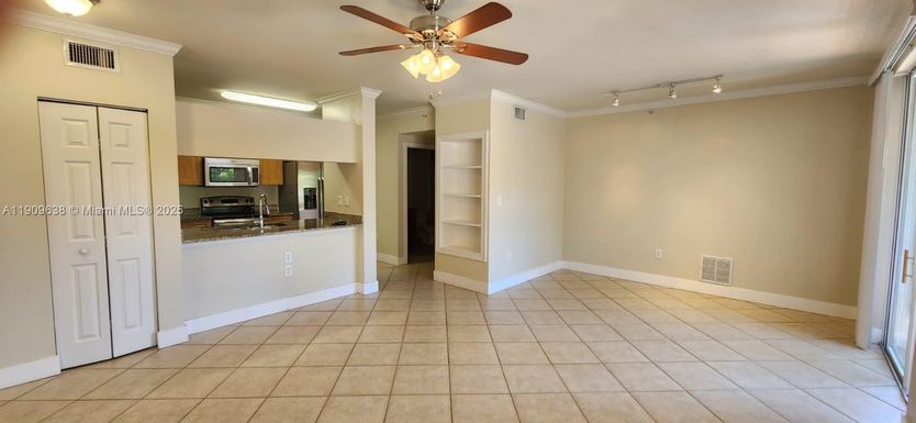 6394 Emerald Dunes Dr # 302, West Palm Beach FL 33411