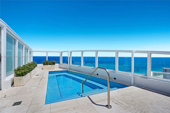 4401 Collins Ave, Miami Beach FL 33140