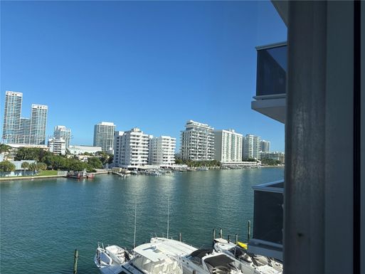 900 Bay Dr # 401, Miami Beach FL 33141