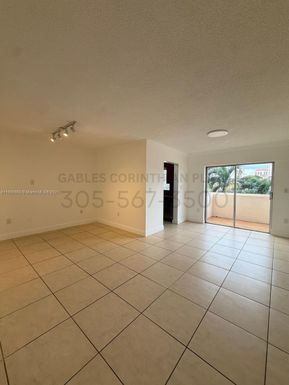 22 Salamanca Ave # 201, Coral Gables FL 33134
