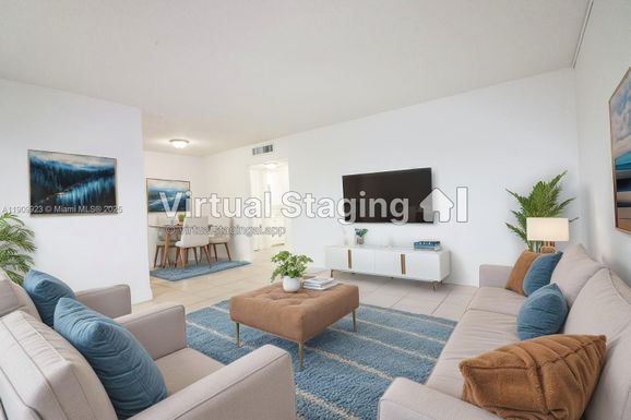 400 NE 1st St # 215, Hallandale Beach FL 33009