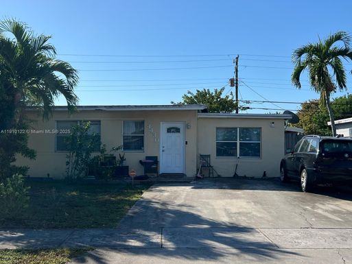 4430 SW 40th St, West Park FL 33023