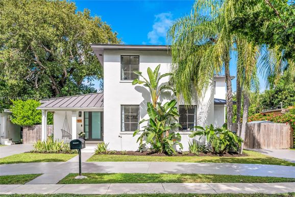 1951 SW 23rd St, Miami FL 33145