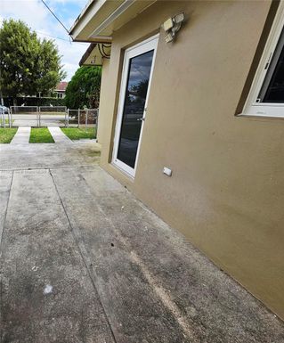 9301 SW 37 STREET # 4, Miami FL 33165
