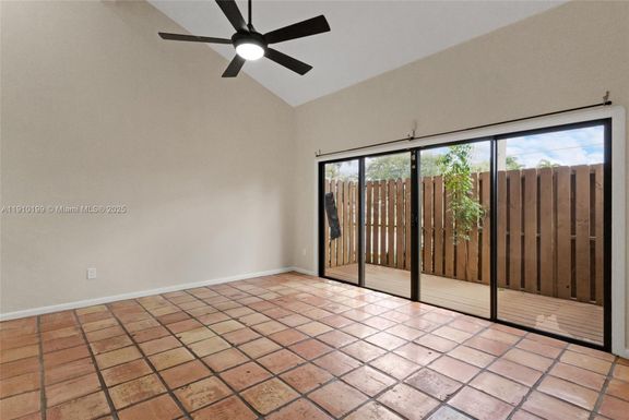 4165 SW 85th Ave, Davie FL 33328