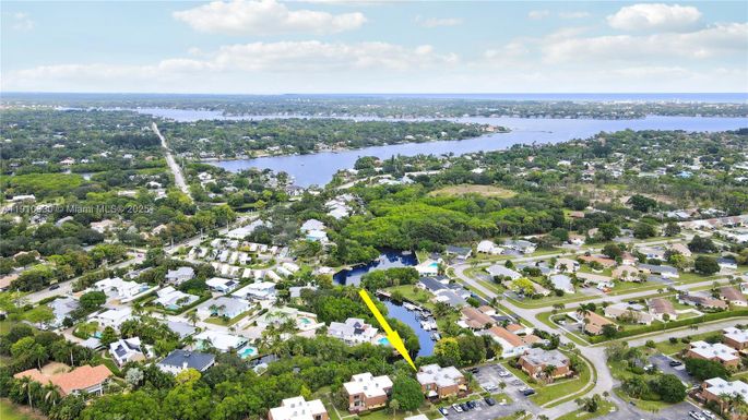 110 N Delaware Blvd # 18B, Jupiter FL 33458