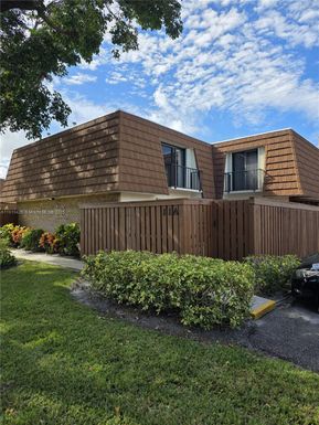 3900 County Line Rd # 11A, Tequesta FL 33469