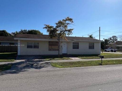 5191 SW 22nd St, West Park FL 33023