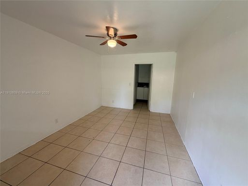 717 NE 1st St # 2, Hallandale Beach FL 33009