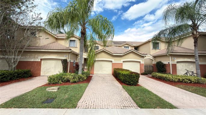 3887 Tree Top Dr # 3887, Weston FL 33332