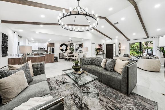 4029 NW 72nd Ave, Coral Springs FL 33065