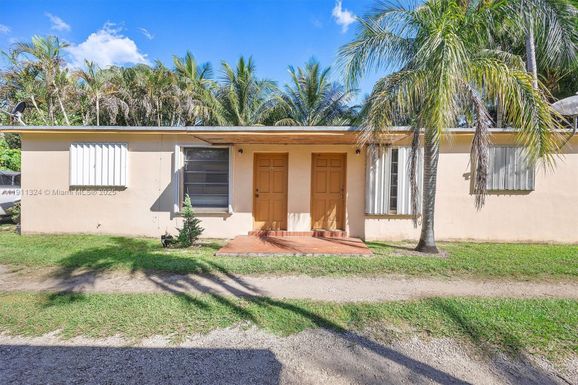 22940 SW 156th Ave, Miami FL 33170