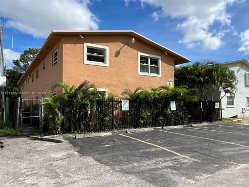 608 SW 16th Ave, Fort Lauderdale FL 33312