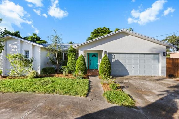 5261 SW 23rd St, West Park FL 33023