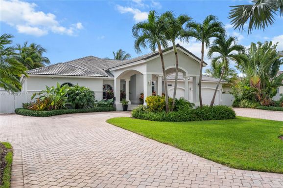 13102 SW 185th Ter, Miami FL 33177