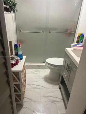 8420 NW 33rd Ave, Miami FL 33147