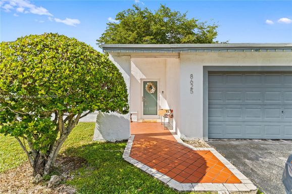 8625 SW 133rd Road Pl, Miami FL 33183