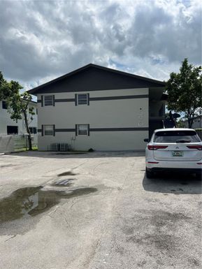 590 NW 65th St # 5, Miami FL 33150