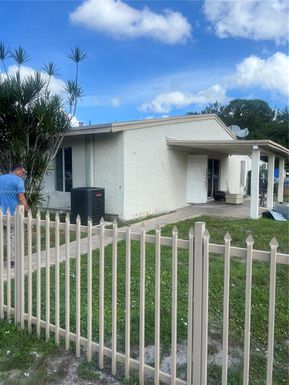 3812 NW 213th St, Miami Gardens FL 33055