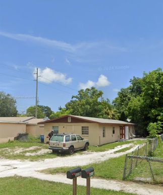 522 N 21st St, Fort Pierce FL 34950