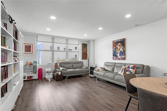 5001 Collins Ave # 1G, Miami Beach FL 33140