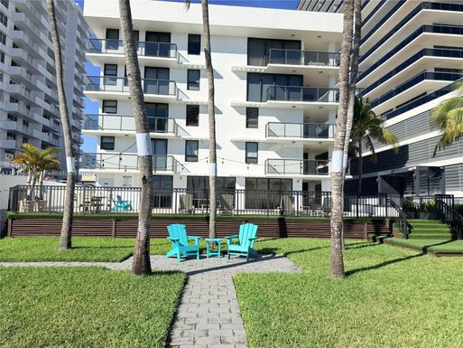 5845 Collins Ave # 201, Miami Beach FL 33140