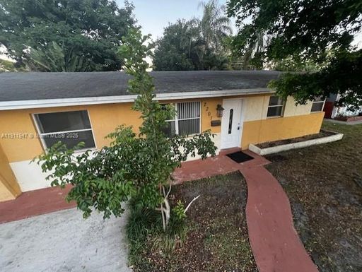 2201 N 56th Ter, Hollywood FL 33021