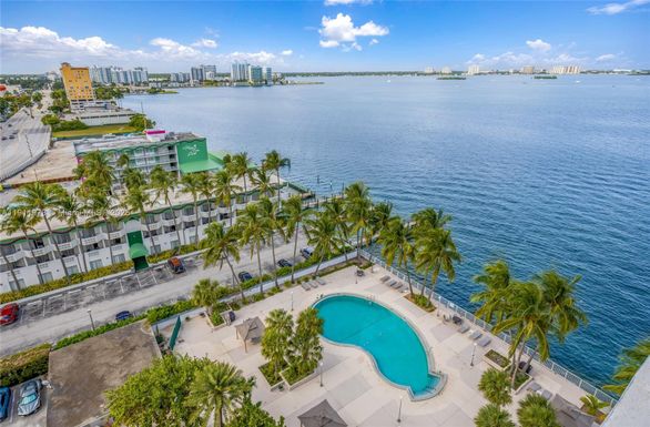 1865 79th St Cswy # 14D, North Bay Village FL 33141