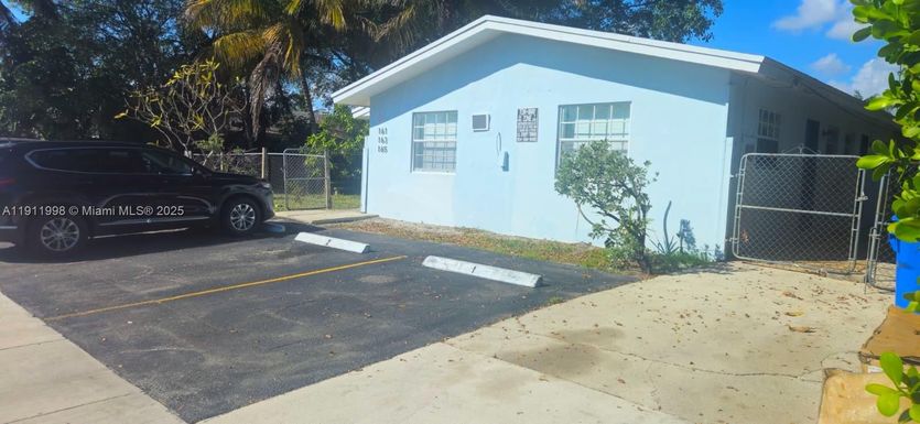 161 NW 40th St # 2, Oakland Park FL 33309