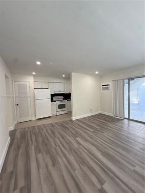 16890 NE 21st Ave # 1, North Miami Beach FL 33162